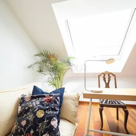 Costa By Silastur * 希洪